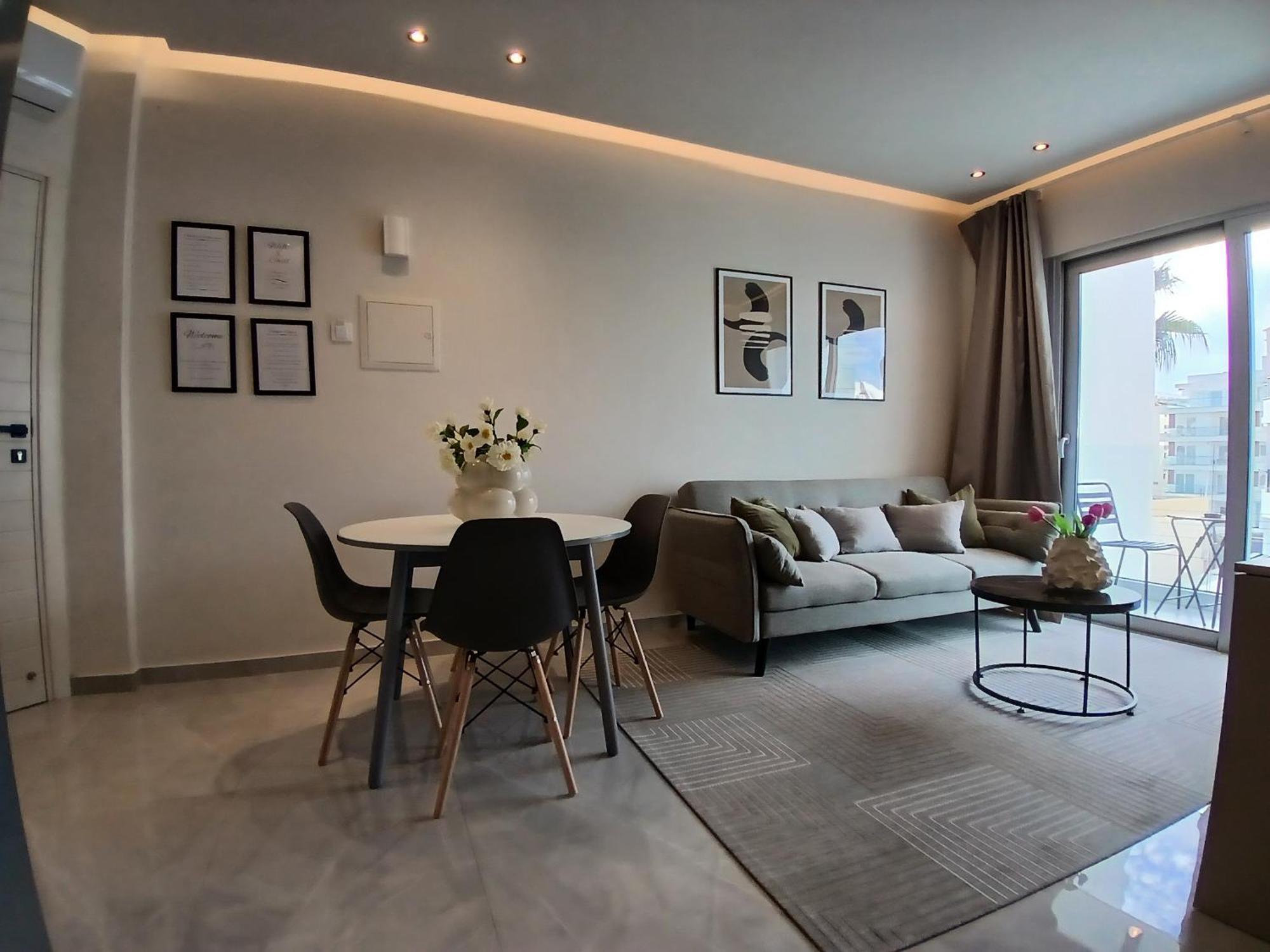Georgiana Suites Larnaca Phòng bức ảnh