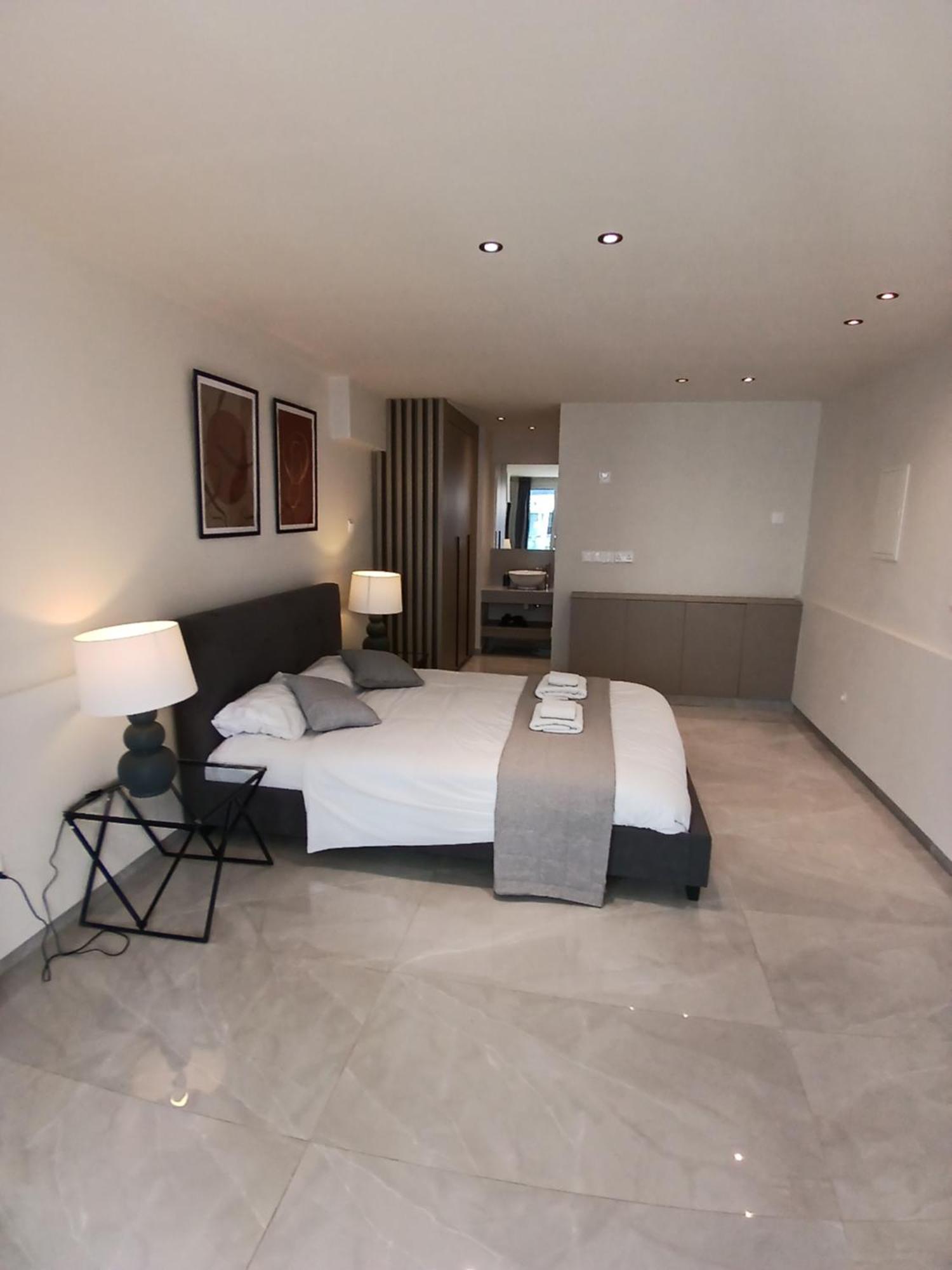 Georgiana Suites Larnaca Phòng bức ảnh